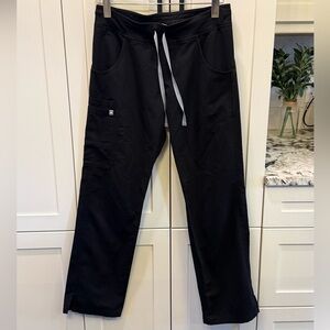 Figs Kade Cargo Scrub Pants™